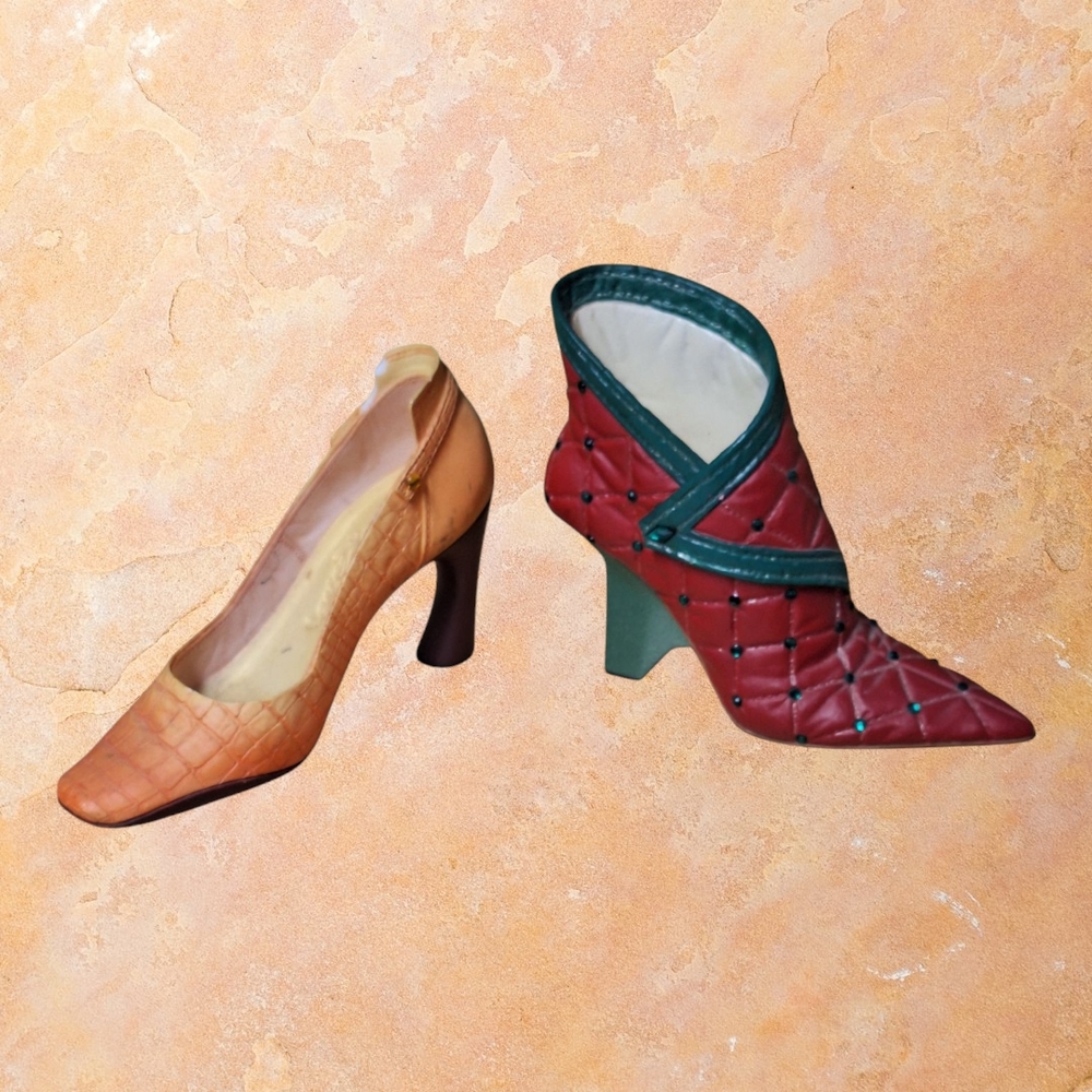 Elegant Miniture Shoe Statues.